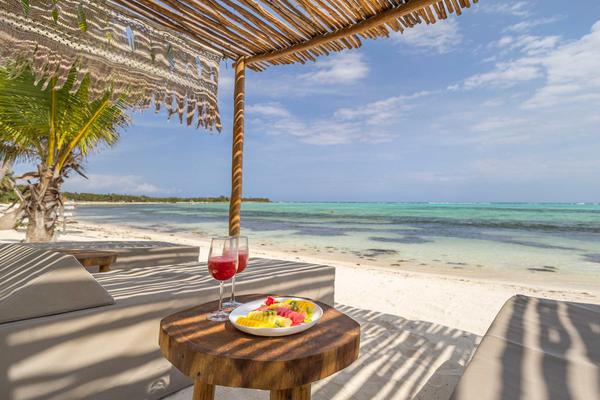 Nature-Inspired Villa by the Caribbean in Tulum