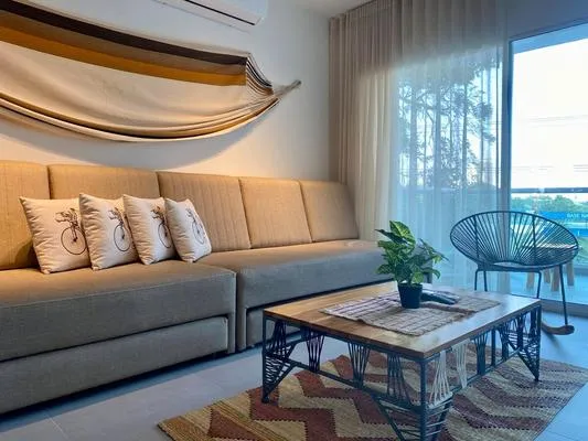 Chic 2BR w/ Balcony  n AC in Bocagrande