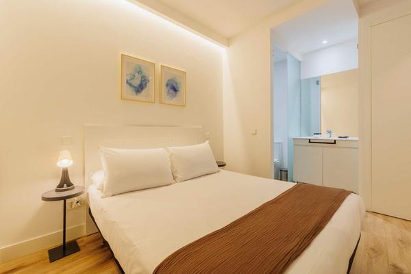 Elegant 2BR at Palacio Real