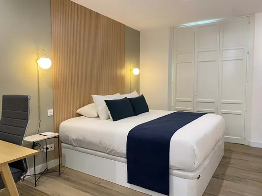 Stylish 2BR w/ Sunny Terrace in Chueca