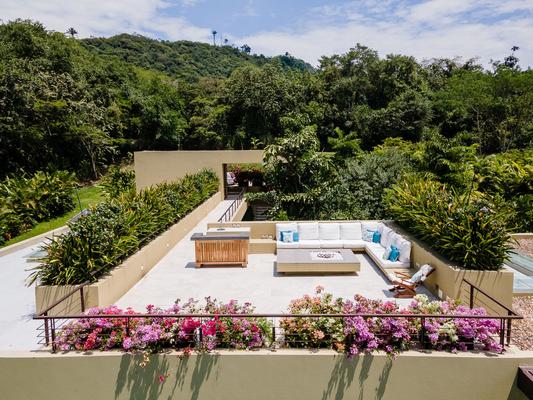 Mind-Blowing 4BR Villa w/ Pool at Mesa de Yeguas