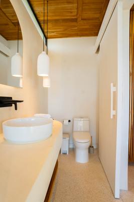 Stylish 1BR Stunning Balcony Views