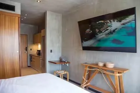 Modern Studio w/ Balcony in Trendy Tulum