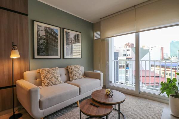 Modern 2BR with balcony in Miraflores