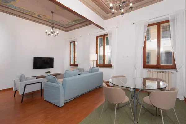 Stylish Retreat in the Heart of Florence