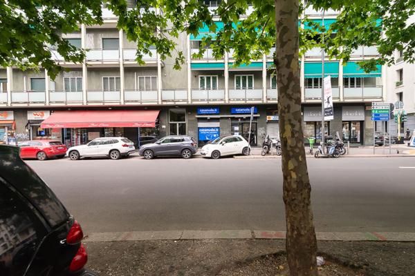 Centric 1BR Steps from Milan’s Cultural Core