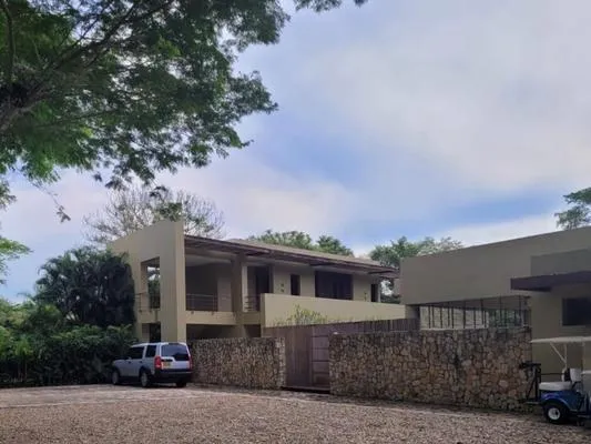 Astonishing 4BR House w/ pool in Anapoima