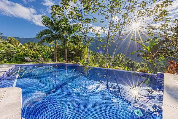 Luxury 3BR Rainforest Villa w/ Oceanview Pool