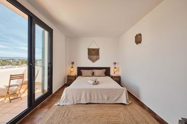 Sunny 4BR Villa with Pool in Ibiza