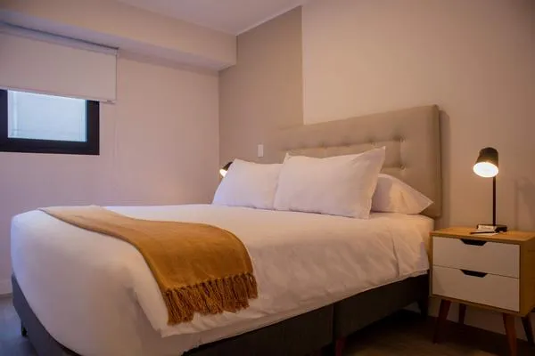 Stylish & Cozy 1BR w/ Balcony in Miraflores