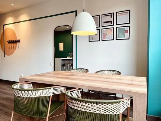 Vibrant 2BR in Chico