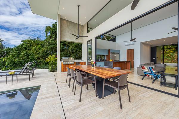 Stylish 3BR Villa w/ Stunning Terrace Views