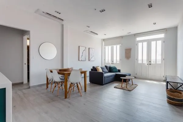 Functional 2BR w/ Balcony in Panama