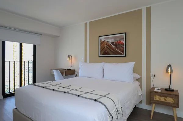 Upscale 3BR w/ Balcony in Upscale Miraflores