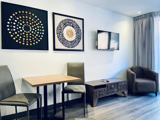 Modern 1BR in Luxury Building in Chico
