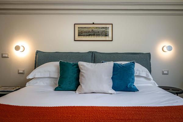 Deluxe King Suite