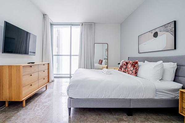 Treasured 1BR w/ Fantastic Balcony in YOO