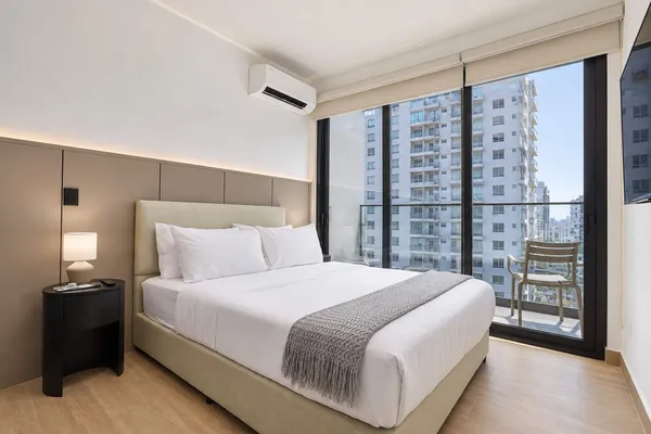 Fantastic 2BR w/ Balcony in San Francisco
