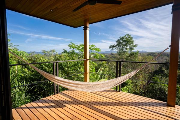Stylish 1BR w/ Stunning Balcony Views
