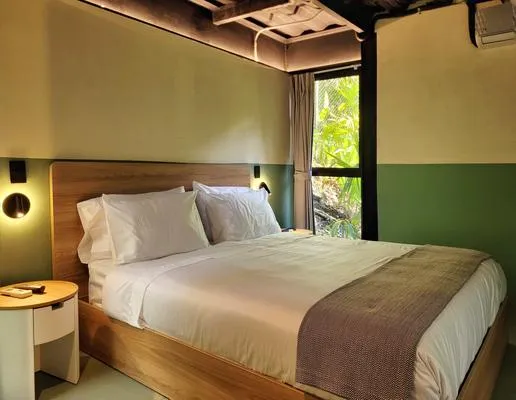 Lovely 2BR w/Great View & Jacuzzi in Poblado