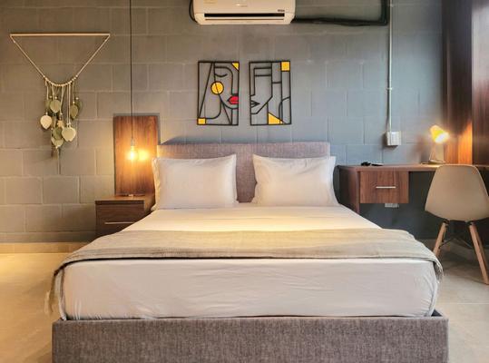 Stunning 1BR w/ AC  in Laureles