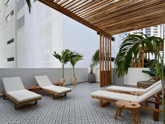 Peaceful 2BR w/ Great Terrace in Bocagrande