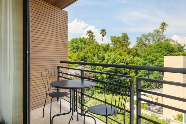 Airy Loft w/Balcony in Parque Mexico