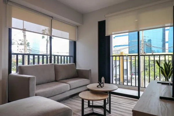 Graceful 1BR w/ Perfect Balcony in Miraflores