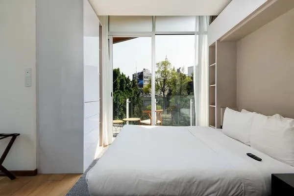 Sleek Loft w/ Alluring View in Roma Norte