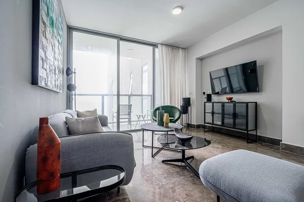 Luxury 1BR w/ Balcony & View in Marbella