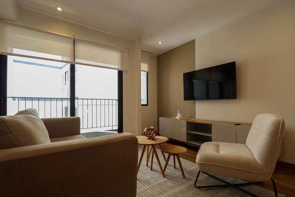 Amazing and Cozy 2BR w/ Balcony in Miraflores