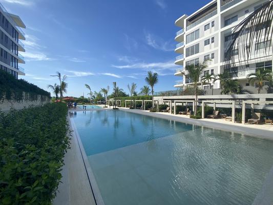 Lively 1BR with Balcony in Cartagena