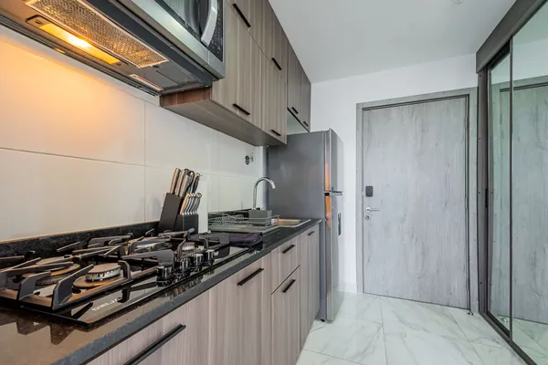 Elegant 1BR on Calle 50 w/ Bay View