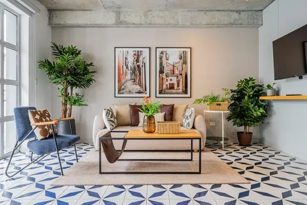 Divine 2BR in Plaza Herrera
