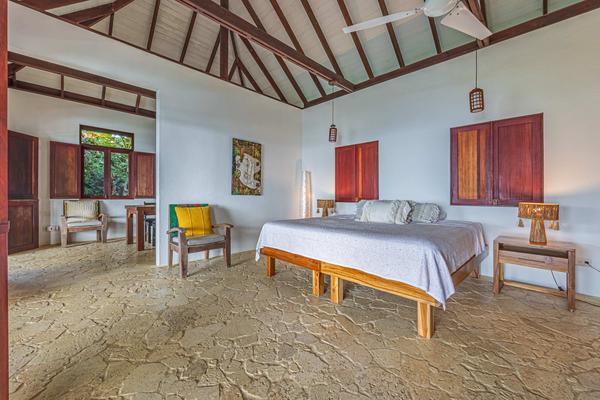 Elegant Nature Villa Studio w/ Oceanview Deck