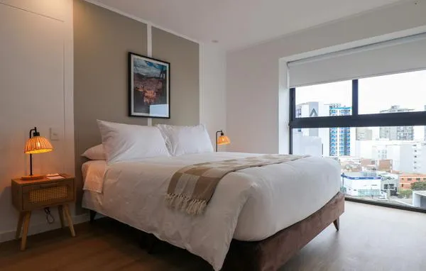 Upscale 2BR w/ Balcony & View in Miraflores