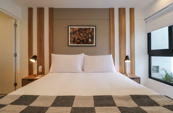 Charming 2BR w/ Balcony in Miraflores