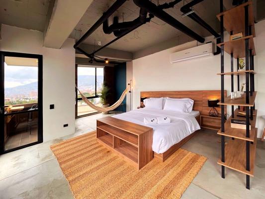 Splendid Loft w/ AC in Trendy Laureles Neighborhood