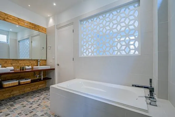Airy 1BR w/ Balcony in Panama