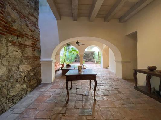 Amazing 4BR Colonial Villa w/ AC in Cartagena