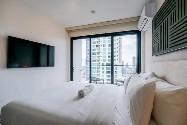 Charming 2BR w/ Balcony & AC in San Francisco