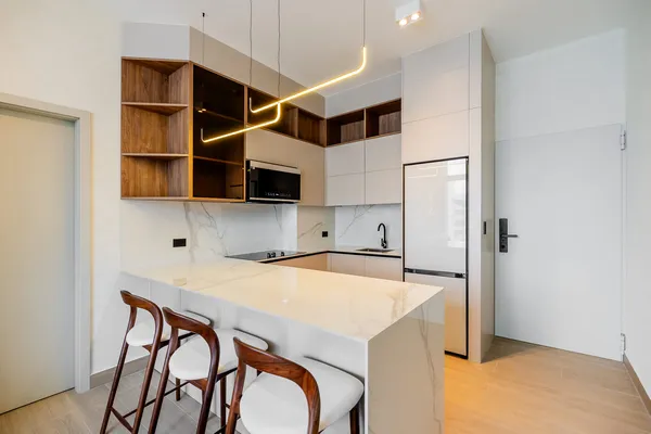 Deluxe 2BR w/ Balcony & View in San Francisco