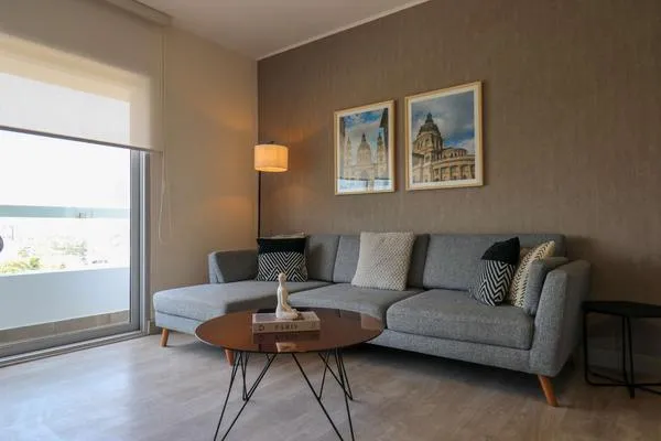 Comfy 2BR w/ Park View  in Miraflores