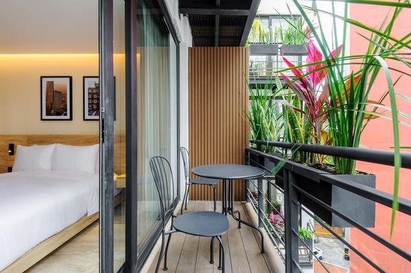 Stylish Loft w/ Balcony in Parque Mexico
