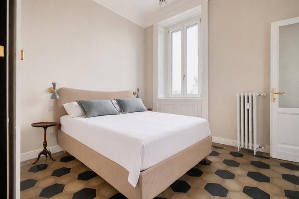 Bright 2BR Steps from Arco della Pace