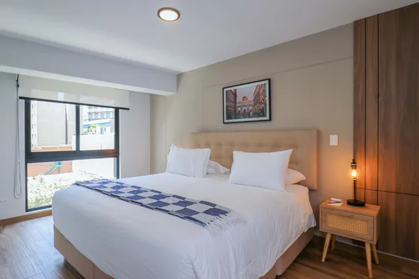 Spacious 3BR w/ Terrace in Prime Miraflores