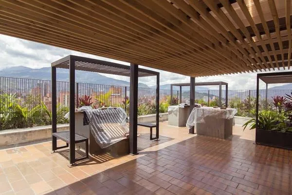 Astounding Loft w/ AC  in Laureles