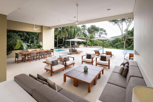 Amazing 4BR Villa at Mesa de Yeguas