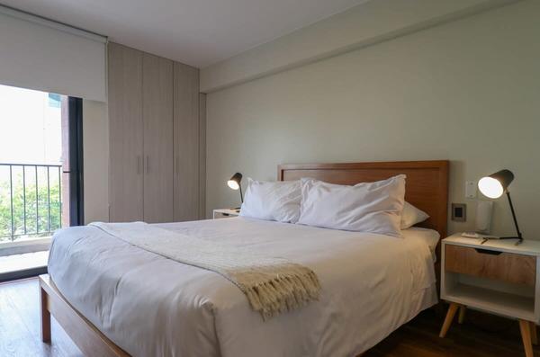 Lovely 1BR with Balcony in Miraflores