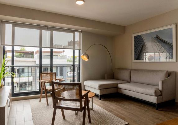 High Ceiling and Classy 2BR in Miraflores